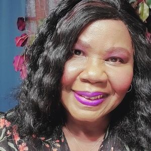 Meet your Posher, Annie